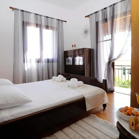 Traditional Greek Maisonette In Antiperni Village