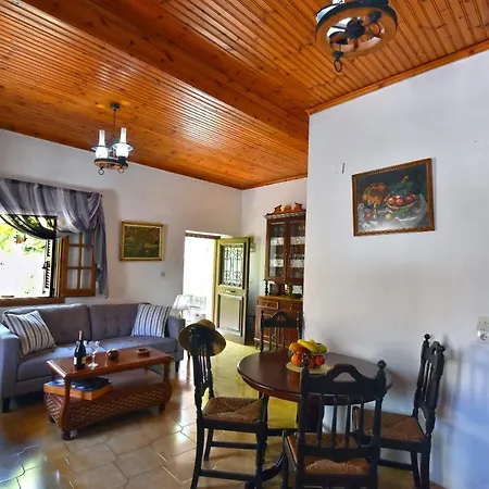 Holiday home Traditional Greek Maisonette In Antiperni Village *