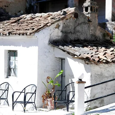 Holiday home Traditional Greek Maisonette In Antiperni Village *